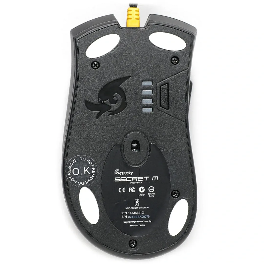 Ducky Mouse Secret M Retro PBT body mouse - PixArt sensor; Omron switches; 16000 DPI.